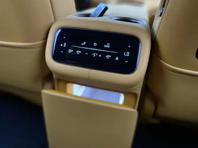 IM Motors LS8 — Фото автомобиля 23