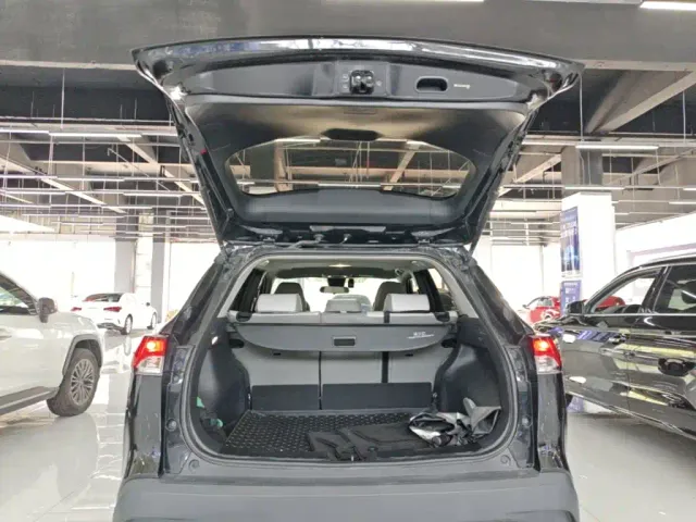 Toyota Frontlander — Фото автомобиля 18