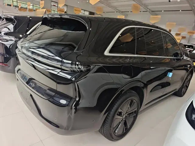 Li Auto L6 — Фото автомобиля 4