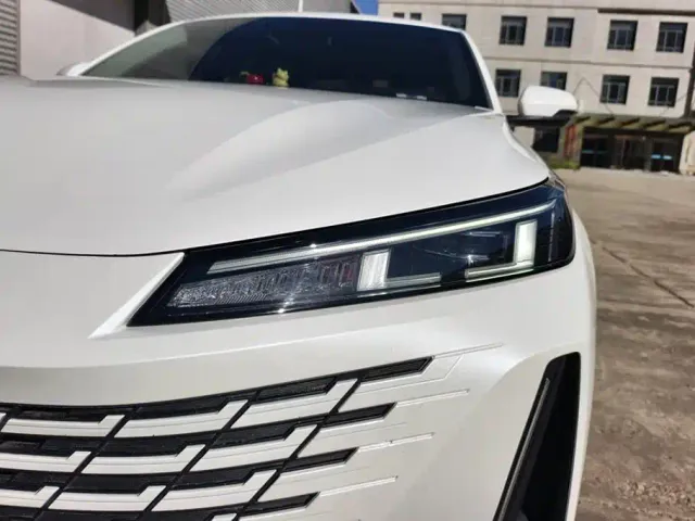 Changan Lamore — Фото автомобиля 5