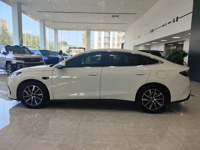 BYD Seal 06 — Фото автомобиля 8