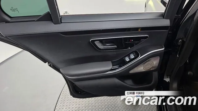 Mercedes-Benz S-Class — Фото автомобиля 24