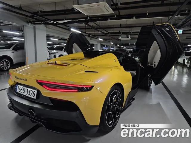 Maserati MC20 — Фото автомобиля 8