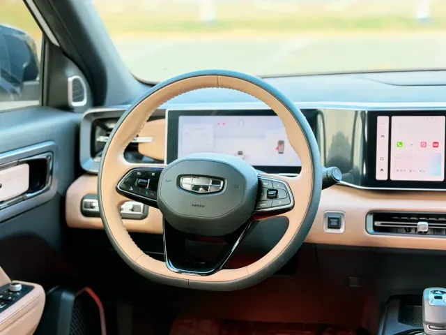 Geely ICON — Фото автомобиля 11
