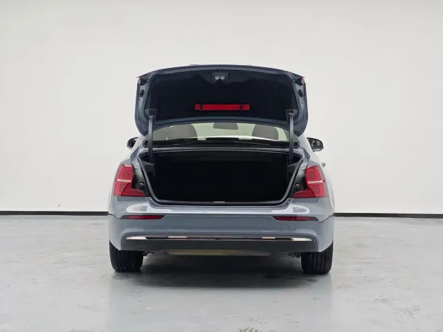 Volvo S60 — Фото автомобиля 12