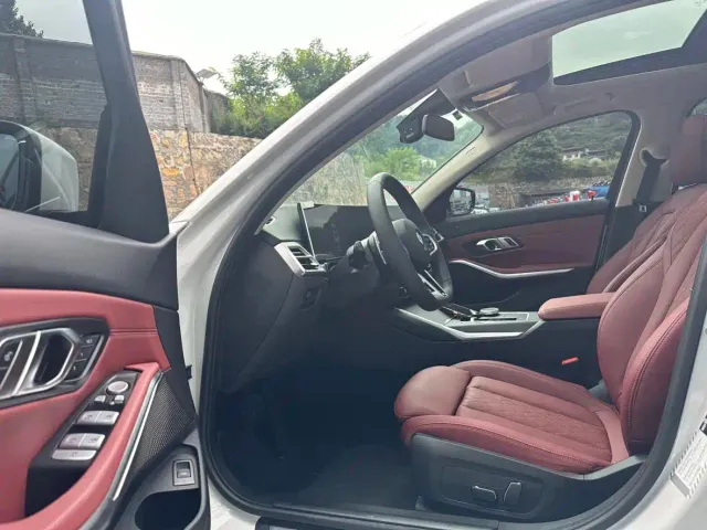 BMW 3 Series — Фото автомобиля 4