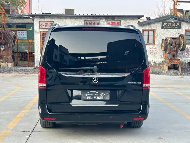 Mercedes-Benz V-Class — Фото автомобиля 29