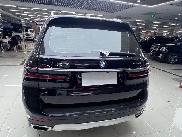 BMW X7 — Фото автомобиля 11