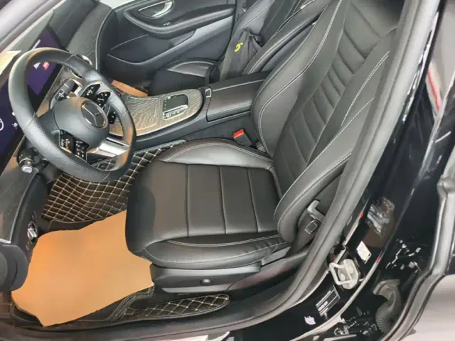 Mercedes-Benz E-Class — Фото автомобиля 14