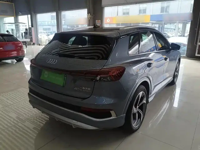 Audi Q4 e-tron — Фото автомобиля 6