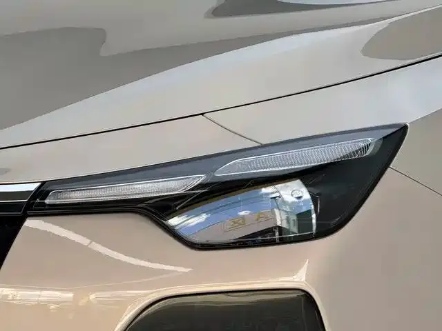 Roewe i6 — Фото автомобиля 16