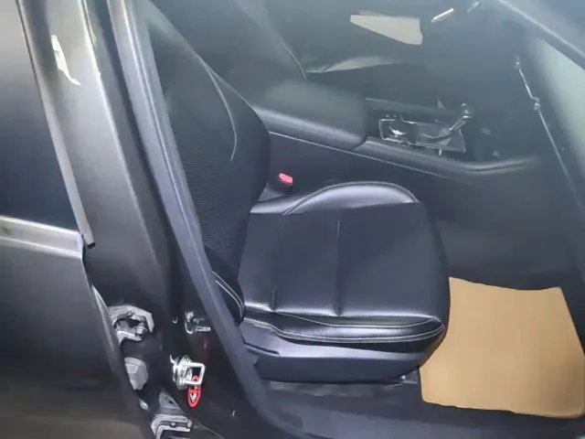 Mazda Axela — Фото автомобиля 24