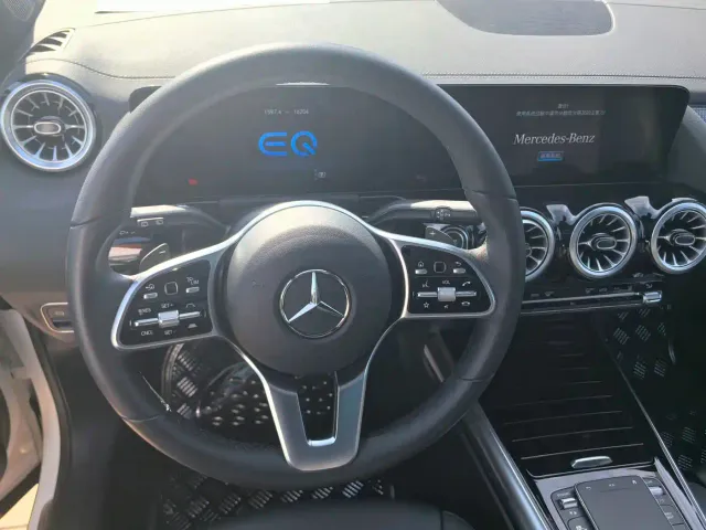 Mercedes-Benz EQA — Фото автомобиля 16