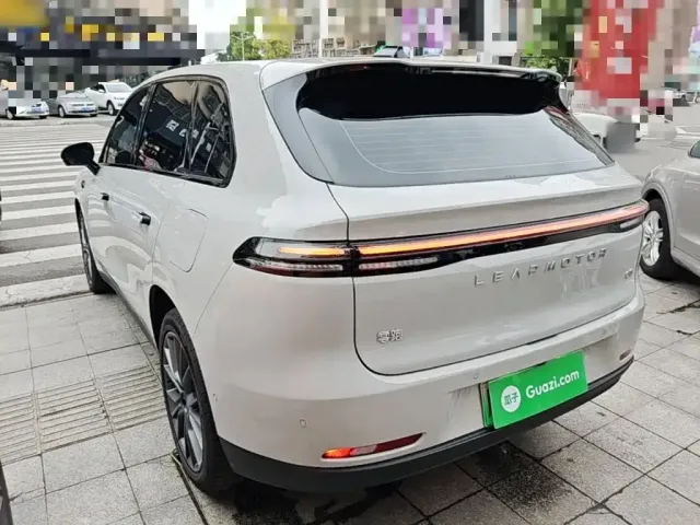 Leapmotor C10 — Фото автомобиля 4