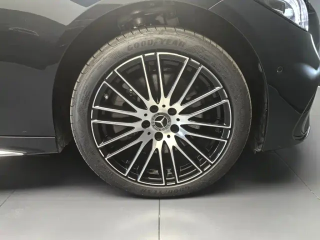 Mercedes-Benz C-Class — Фото автомобиля 7