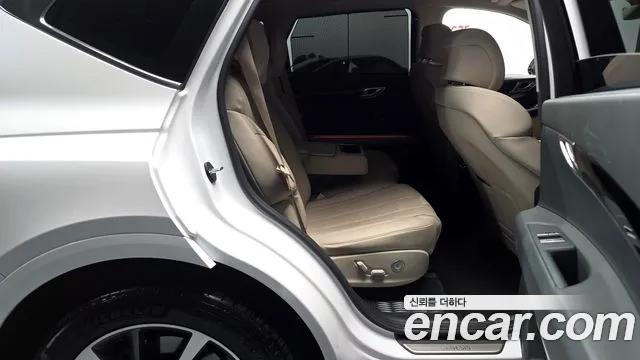 Genesis GV80 — Фото автомобиля 17