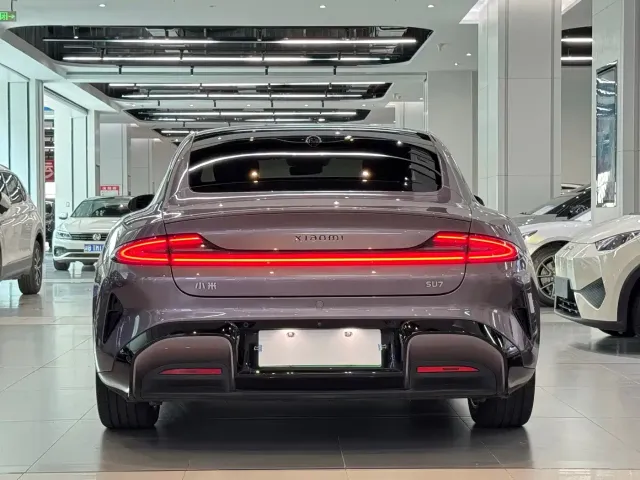 Xiaomi SU7 — Фото автомобиля 5