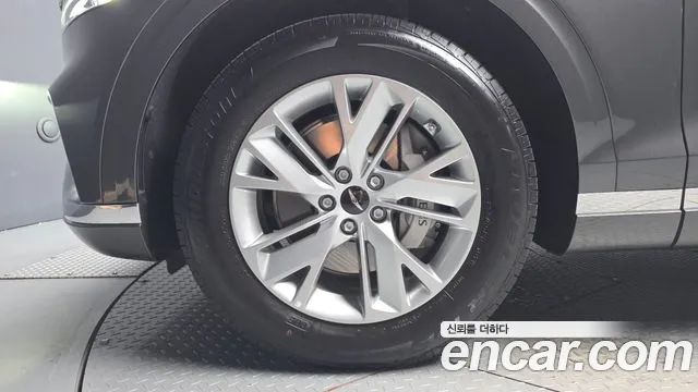 Genesis GV70 — Фото автомобиля 5