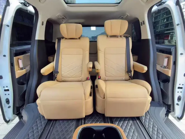 GAC Trumpchi E8 — Фото автомобиля 7