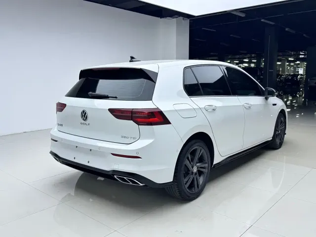 Volkswagen Golf — Фото автомобиля 6