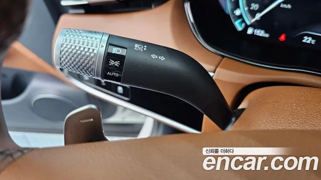 Genesis GV70 — Фото автомобиля 25