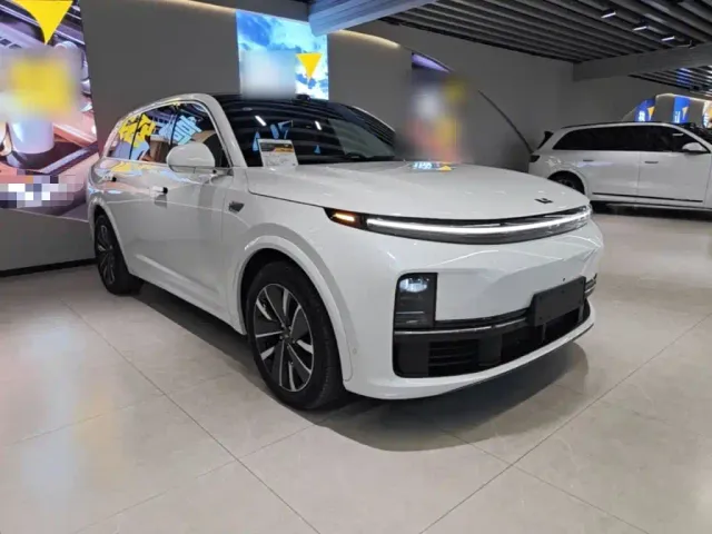 Li Auto L7 — Фото автомобиля 3