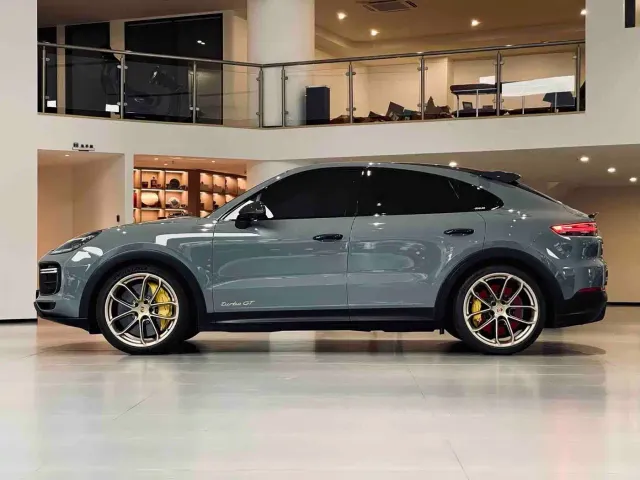 Porsche Cayenne — Фото автомобиля 2
