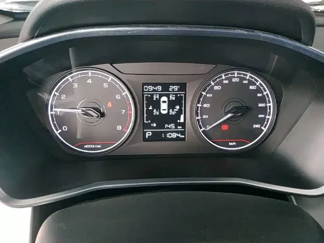 Geely Binyue — Фото автомобиля 11