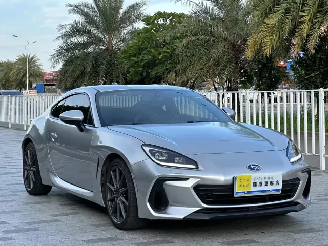 Subaru BRZ — Фото автомобиля 3