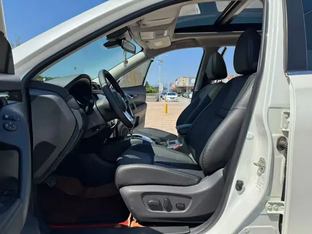 Nissan X-Trail — Фото автомобиля 12