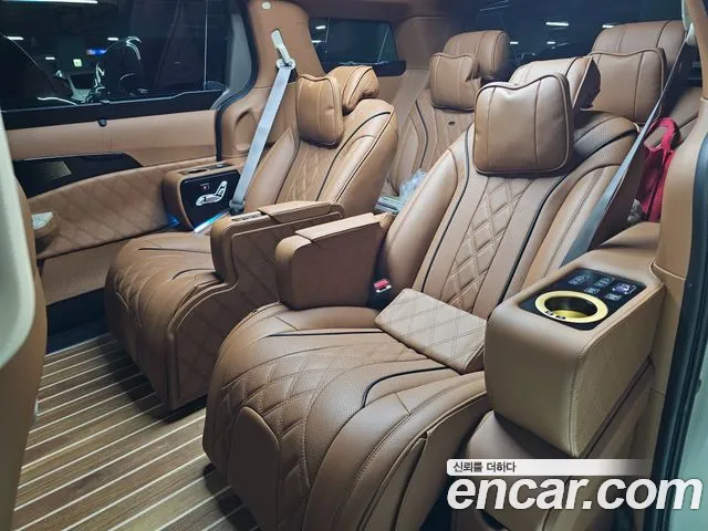Kia Carnival Generation 4 — Фото автомобиля 14