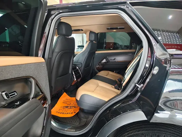 Land Rover Range Rover Sport — Фото автомобиля 11