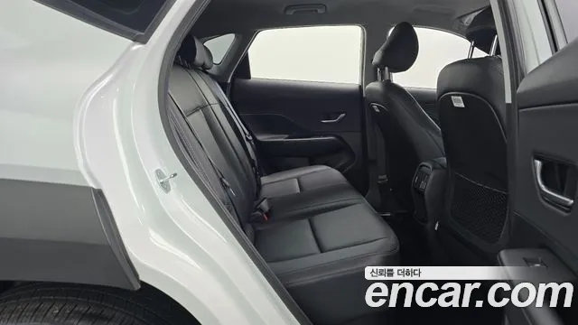 Hyundai Kona SX2 — Фото автомобиля 11