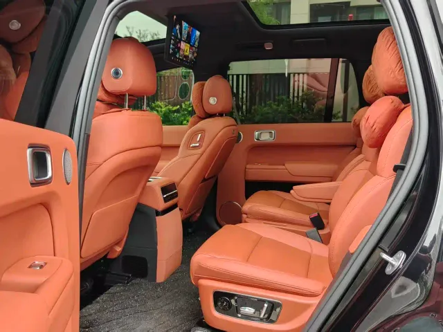 Li Auto L9 — Фото автомобиля 5