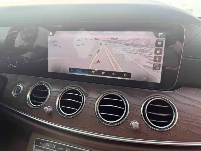 Mercedes-Benz Mercedes-Benz E-Class 2023 E 300 L Fashion — Фото автомобиля 24
