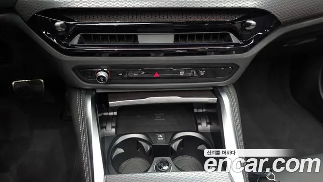 BMW 4 Series G22 — Фото автомобиля 27