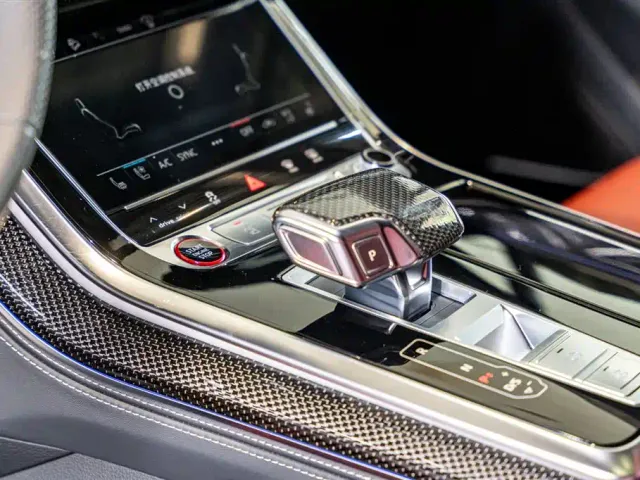 Audi SQ7 — Фото автомобиля 16