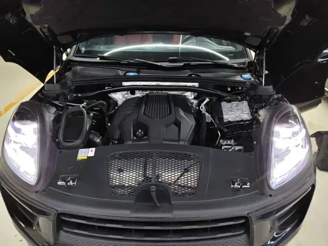 Porsche Macan — Фото автомобиля 19