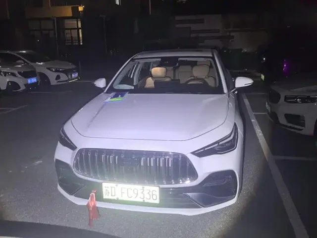 Geely Galaxy Stellar 6 — Фото автомобиля 2