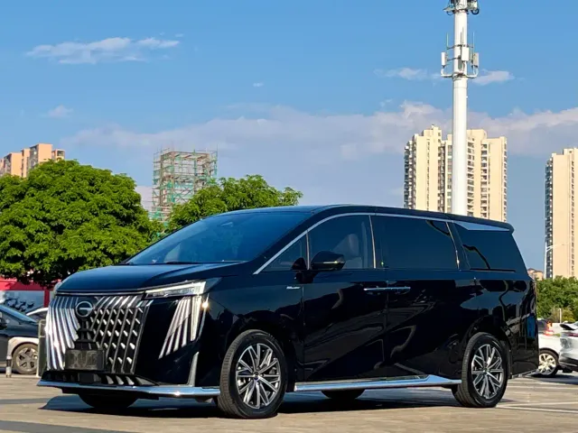Фотография автомобиля — GAC Trumpchi M8
