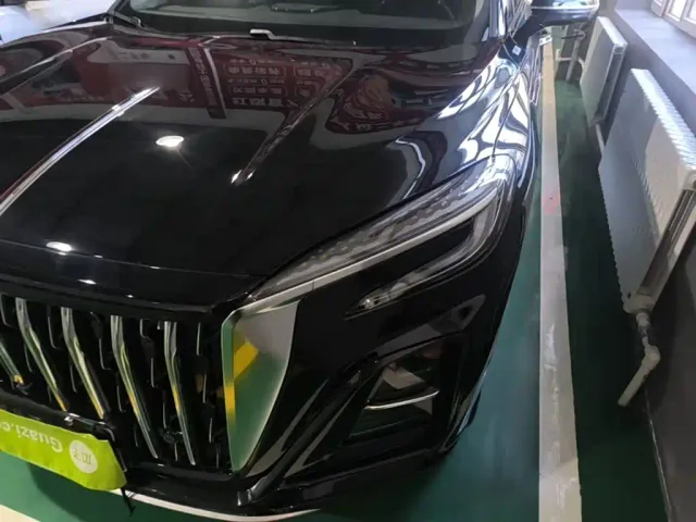 Hongqi HS3 PHEV — Фото автомобиля 23