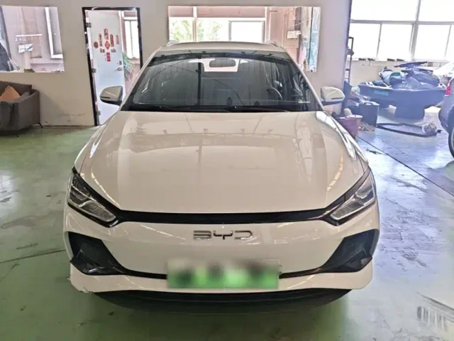 BYD e2 — Фото автомобиля 2
