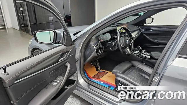 BMW 5-Series — Фото автомобиля 10