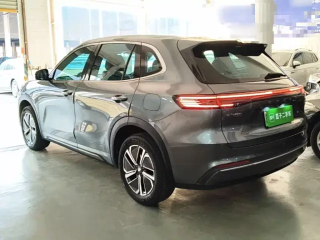 Geely Galaxy Starship 7 EM-i — Фото автомобиля 4