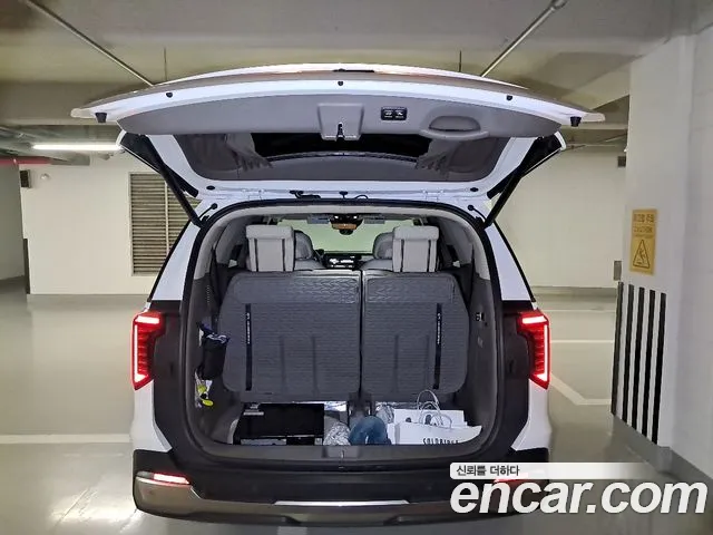 Kia Carnival — Фото автомобиля 6