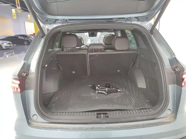 Geely Xingyue L — Фото автомобиля 18