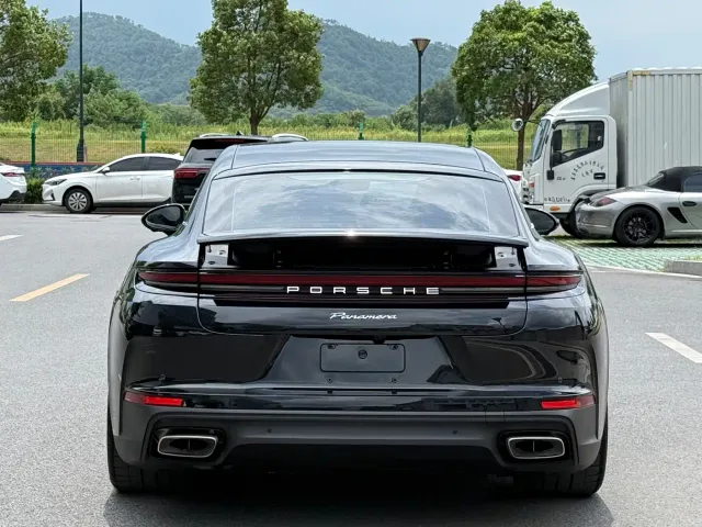 Porsche Panamera — Фото автомобиля 6
