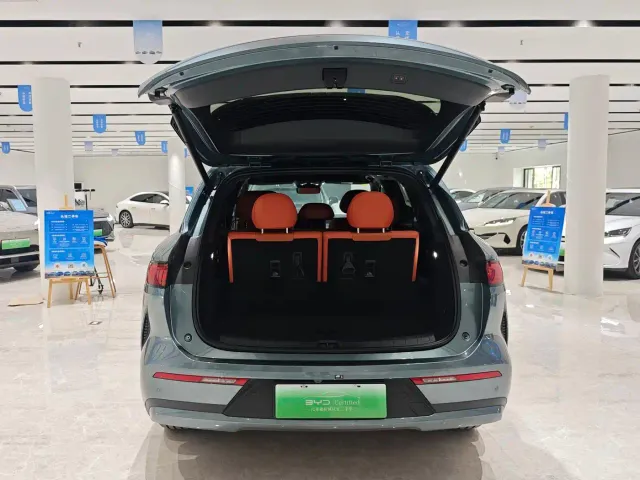 BYD Tang L — Фото автомобиля 15