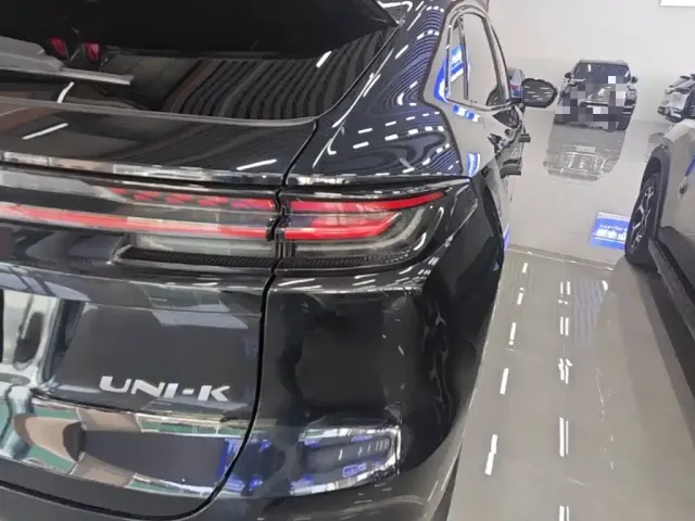 Changan Changan UNI-K 2021 2.0T Premium — Фото автомобиля 7