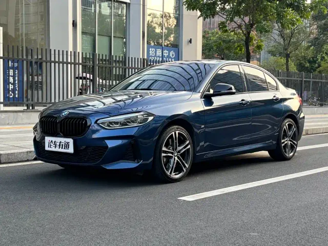 Фотография автомобиля — BMW 1 Series